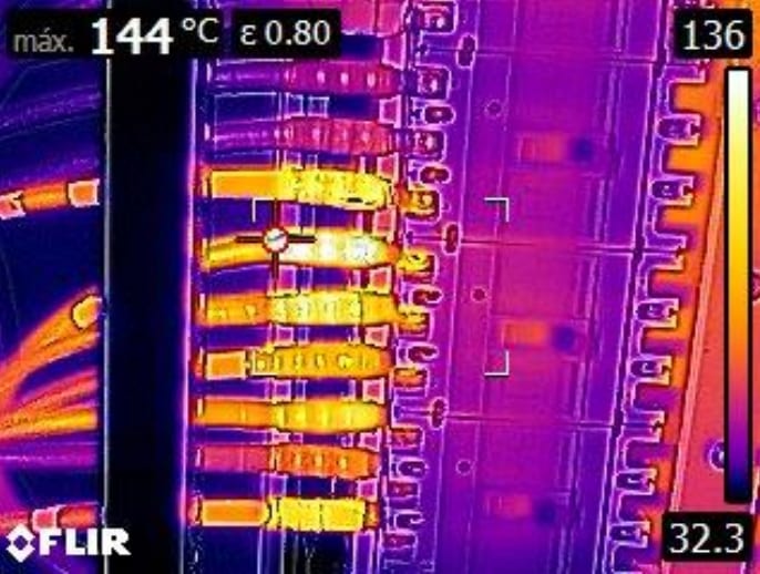Termografia FLIR antes do retrofit — conexões a 144°C, risco de incêndio